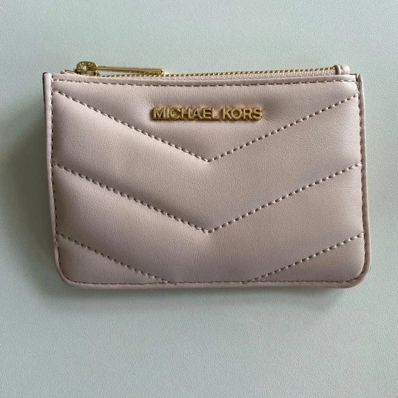 Michael Kors Pink Quilted Wallet - Picture 1 of 5
